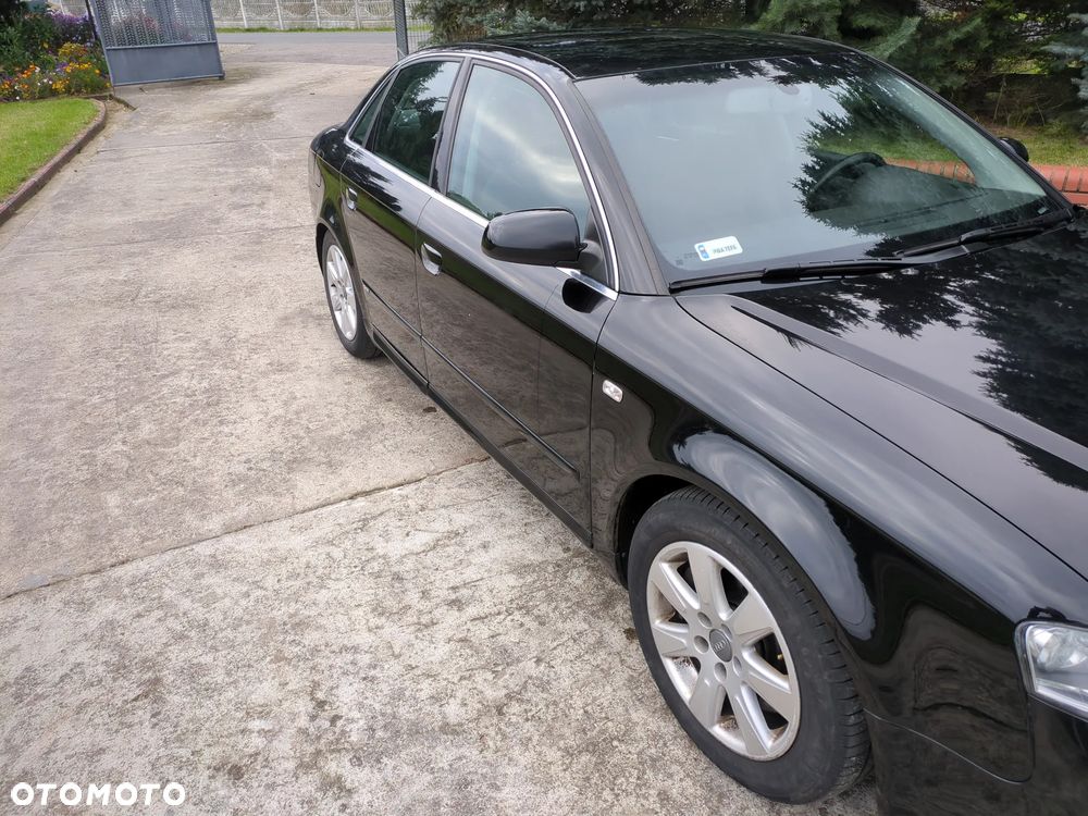 Audi A4 Limousine - 3