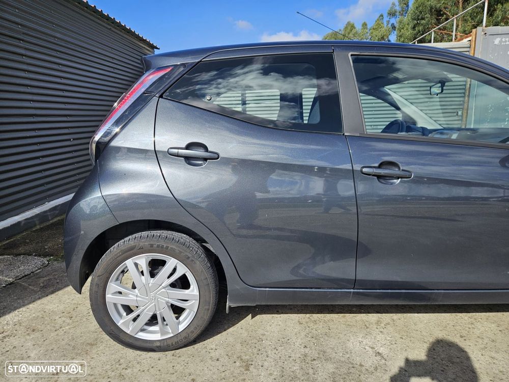 Toyota Aygo 1.0 X-Play Plus+X-Touch - 7
