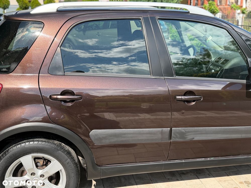Suzuki SX4 1.6 VVT 4x4 Comfort - 29