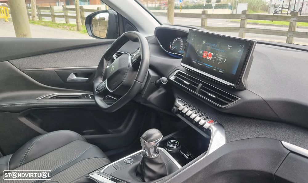 Peugeot 5008 PureTech 130 Stop & Start Allure Pack - 29