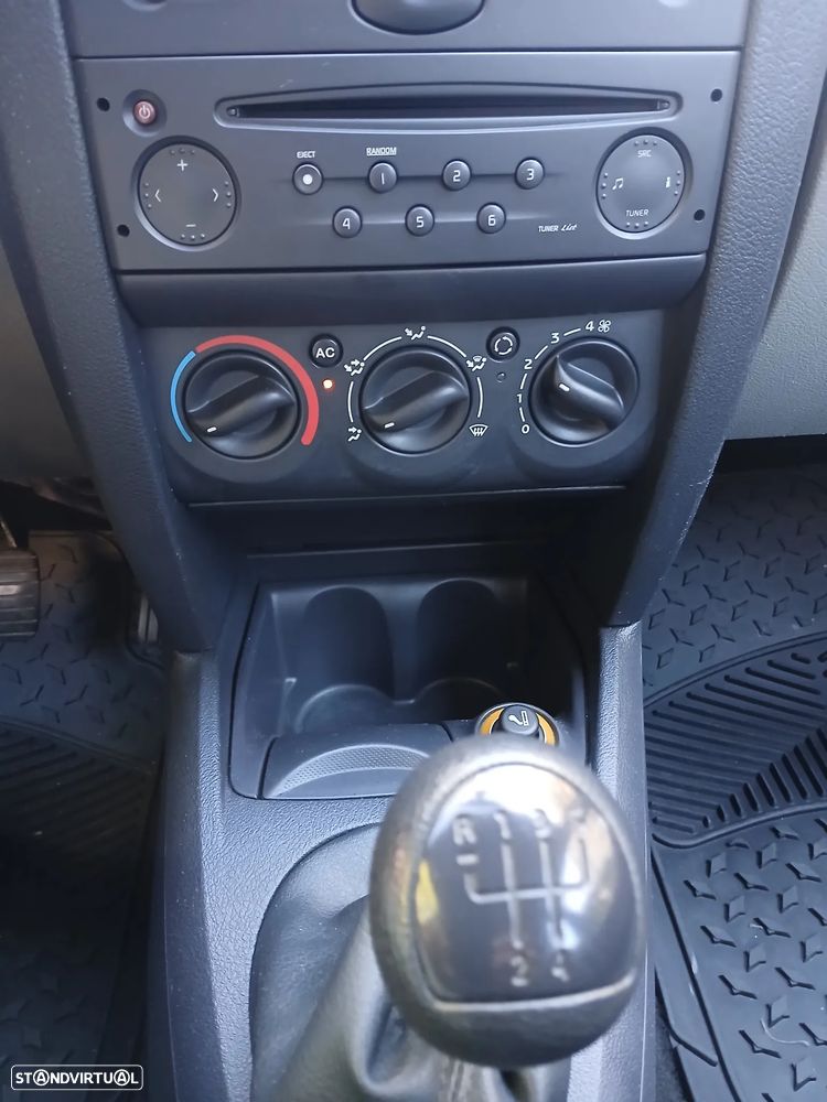 Renault Clio 1.2 16V Dynamique Luxe - 11