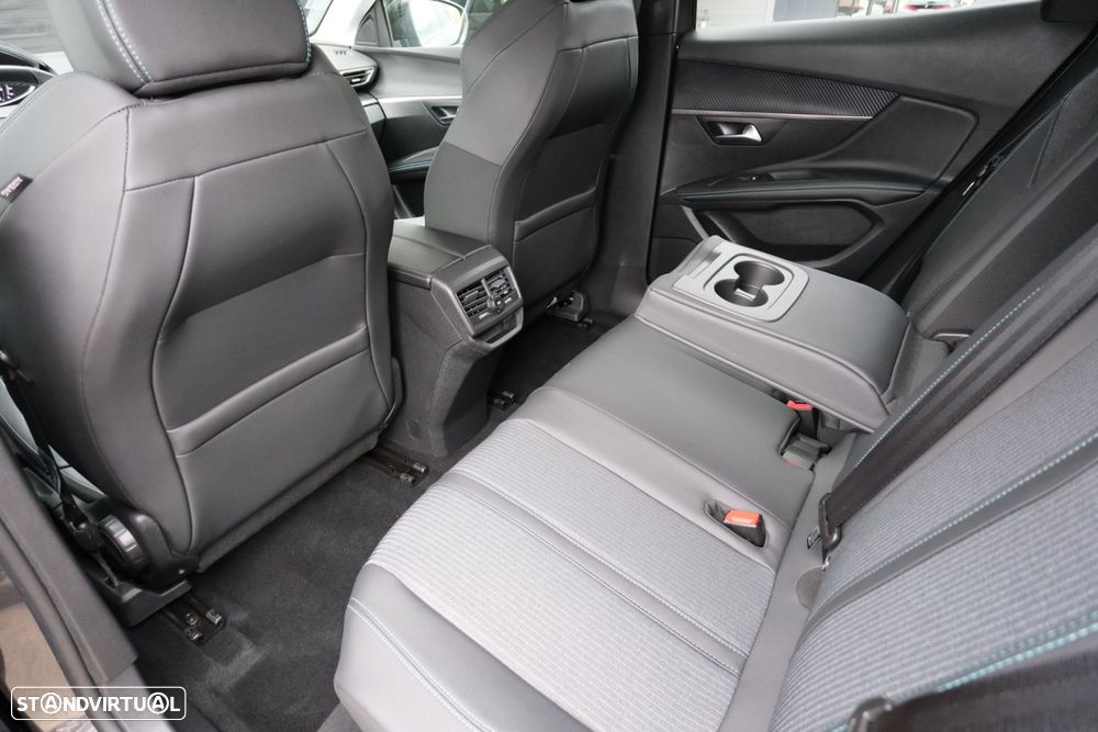Peugeot 3008 1.2 PureTech Allure Pack EAT8 - 10