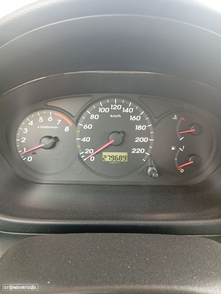 Honda Civic 1.4 LS - 9