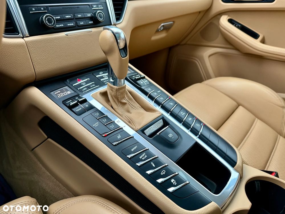 Porsche Macan - 11