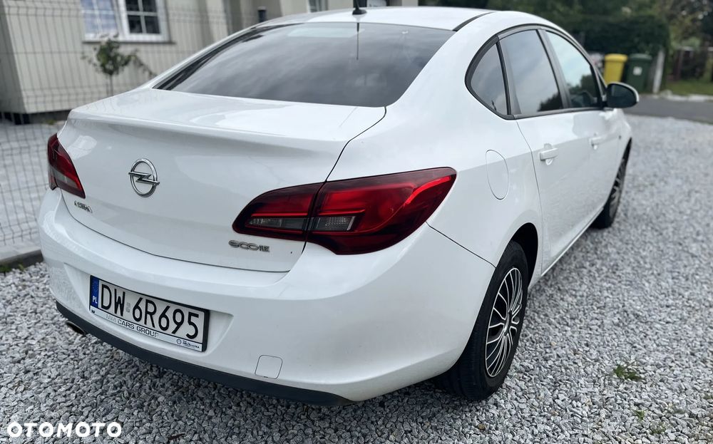 Opel Astra 1.4 T Active EU6 - 5