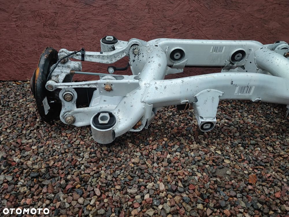 BMW E39 SEDAN ORYGINALNY KOMPLETNY WÓZEK TYŁ / BELKA ZAWIESZENIA TYŁ DO NADWOZIA SEDAN O NR.  33 31 1 097 248 / 33 31 1 094 296 / 33 31 1 094 512 / 33 31 1 094 272 / 33 31 1 092 871 OEM W BARDZO DOBRYM STANIE - 4