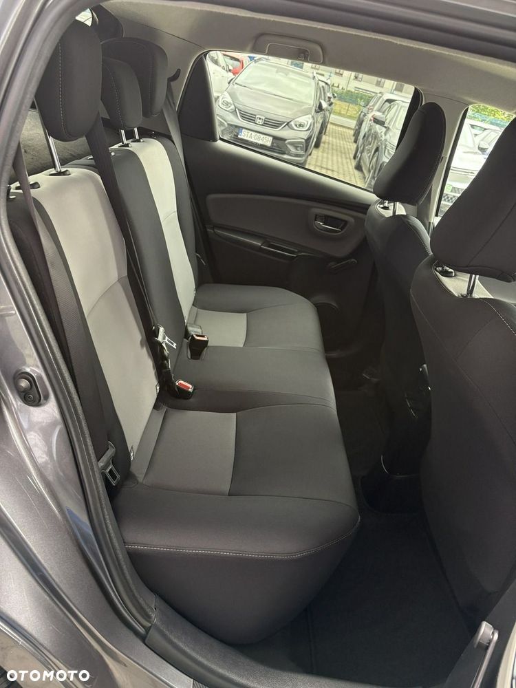 Toyota Yaris - 16