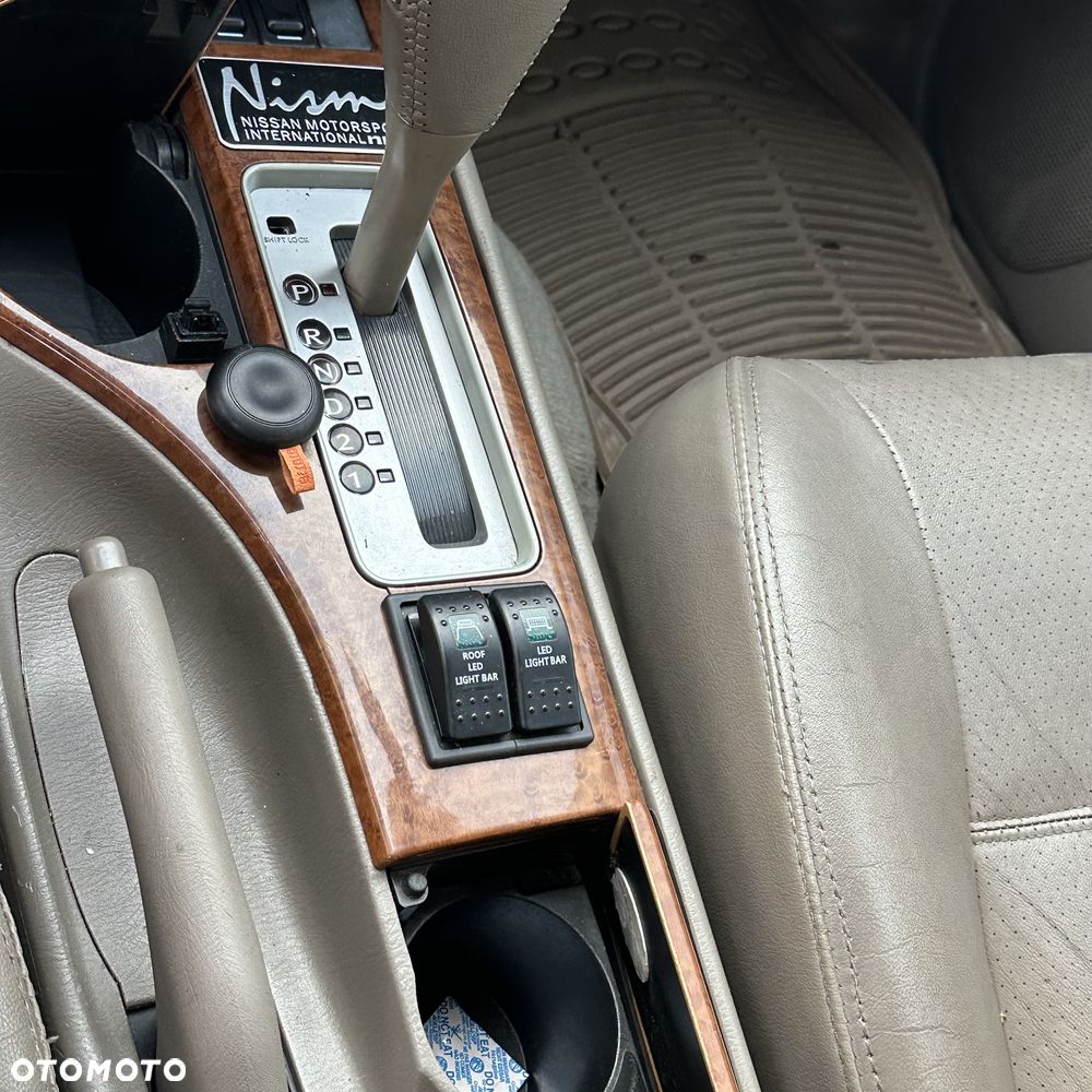 Nissan Pathfinder 3.5 V6 - 6