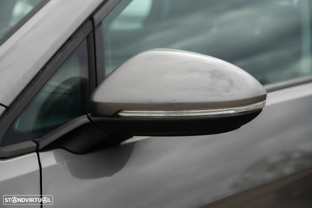 VW Golf 1.6 TDI Confortline - 13