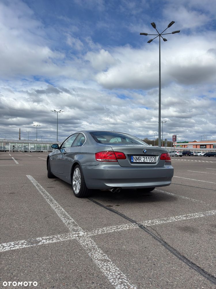 BMW Seria 3 325i - 20