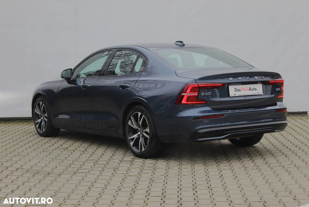 Volvo S60 B4 B DKG Plus Dark - 3