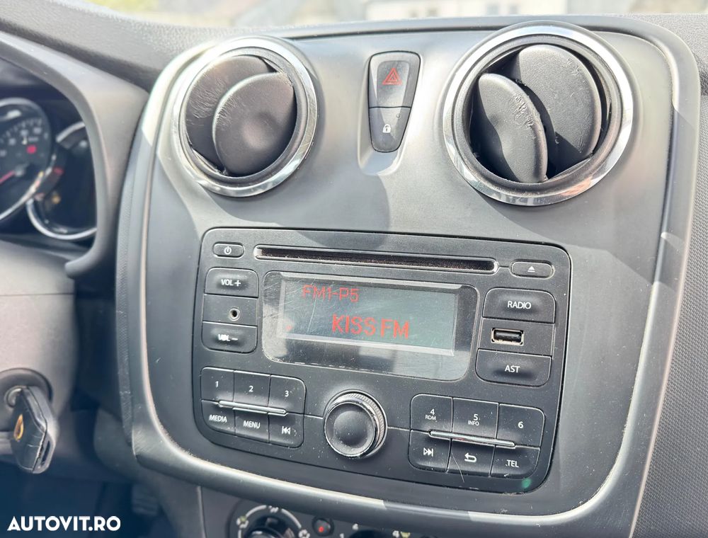 Dacia Logan 1.2 Acces - 9