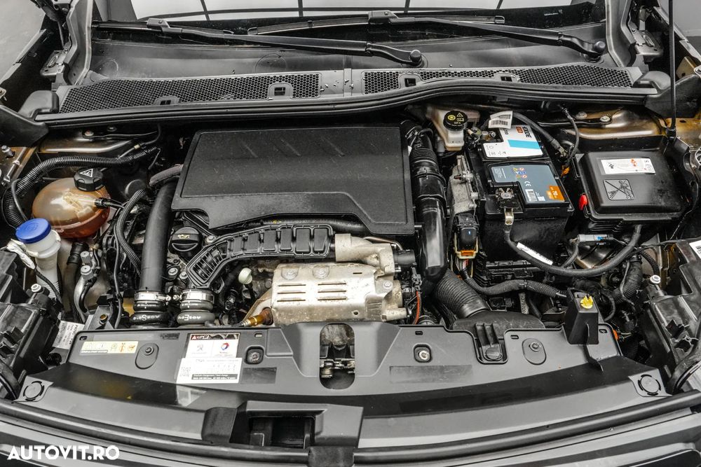 Peugeot 2008 1.2 PureTech EAT8 STT Allure Pack - 25