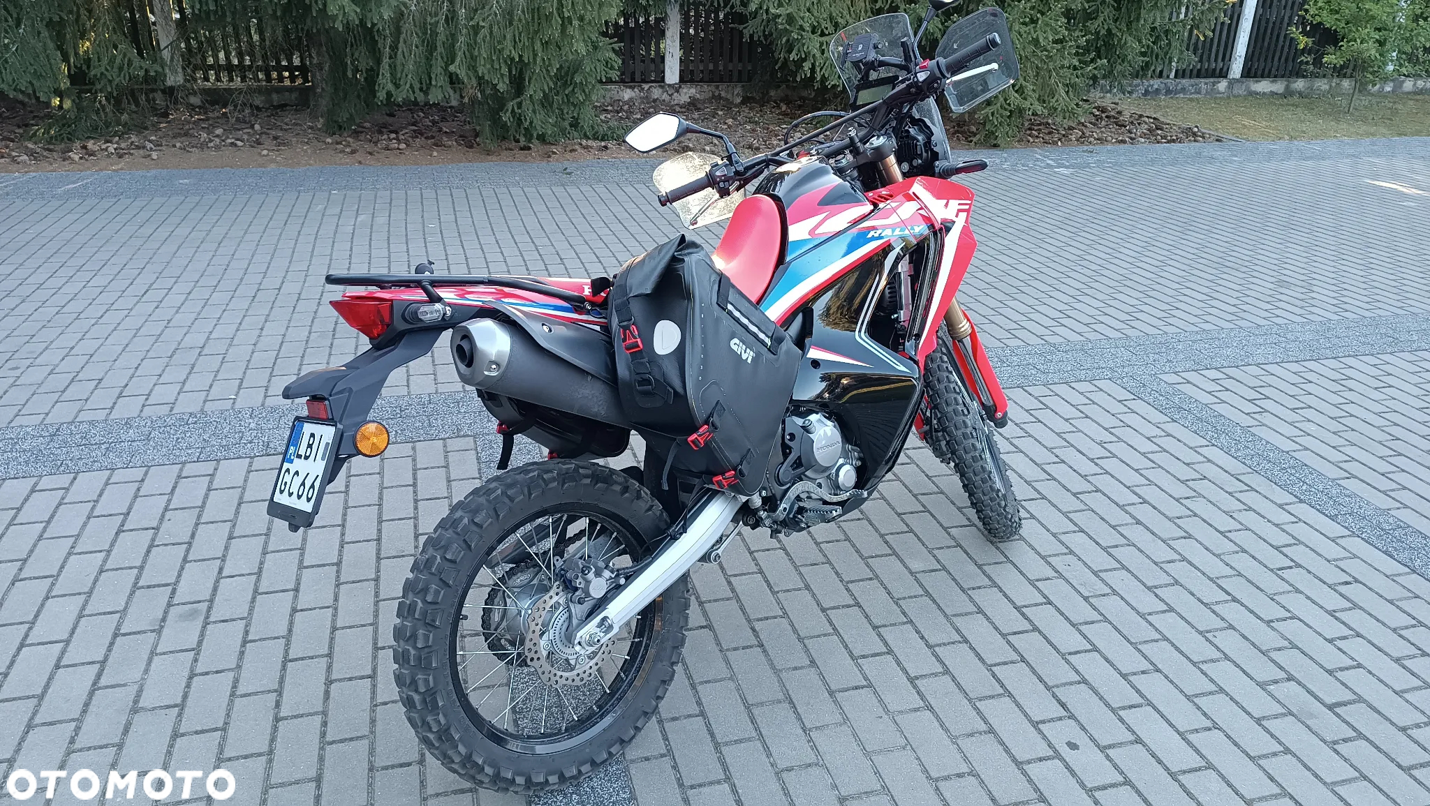 Honda CRF - 9