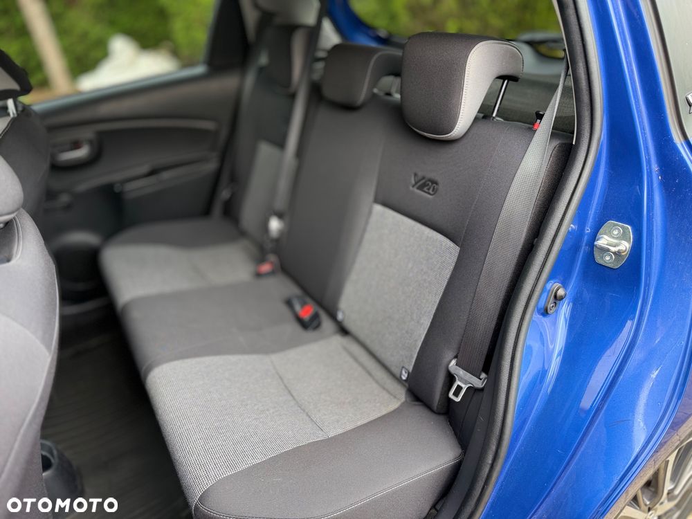 Toyota Yaris - 7