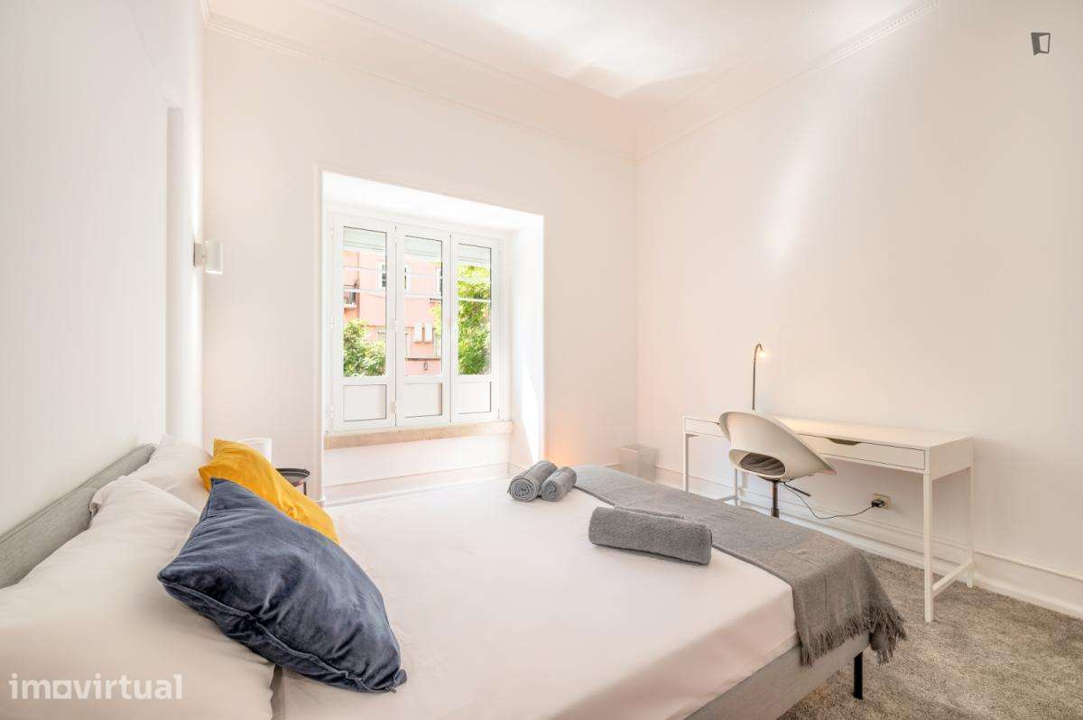 Quarto - localizado em Marquês de Pombal Lisbon - Grande imagem: 3/19