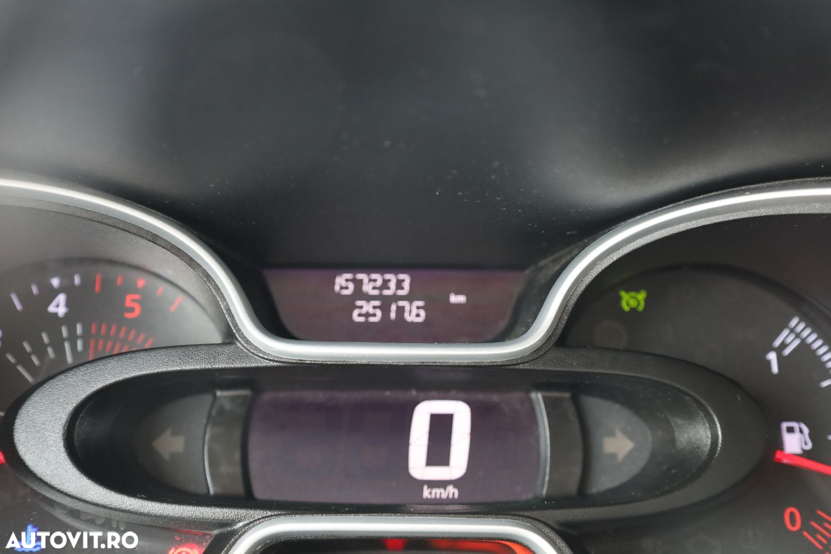 Renault Trafic - 17