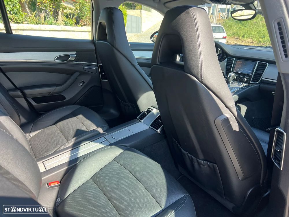 Porsche Panamera Platinum Edition - 11