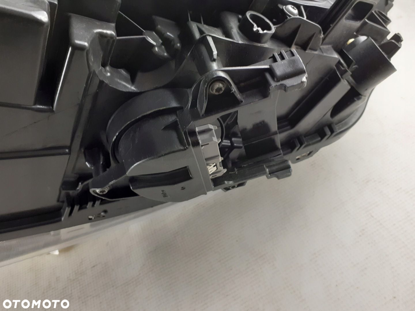 Lampa prawa Volvo S60 V60 bi-xenon skr. 2013-18 r. - 8
