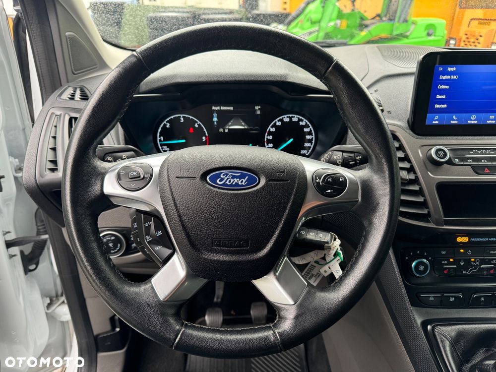 Ford Transit Connect - 16