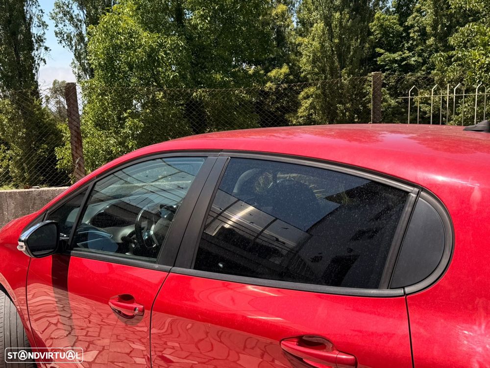 Peugeot 208 1.2 PureTech Style - 16