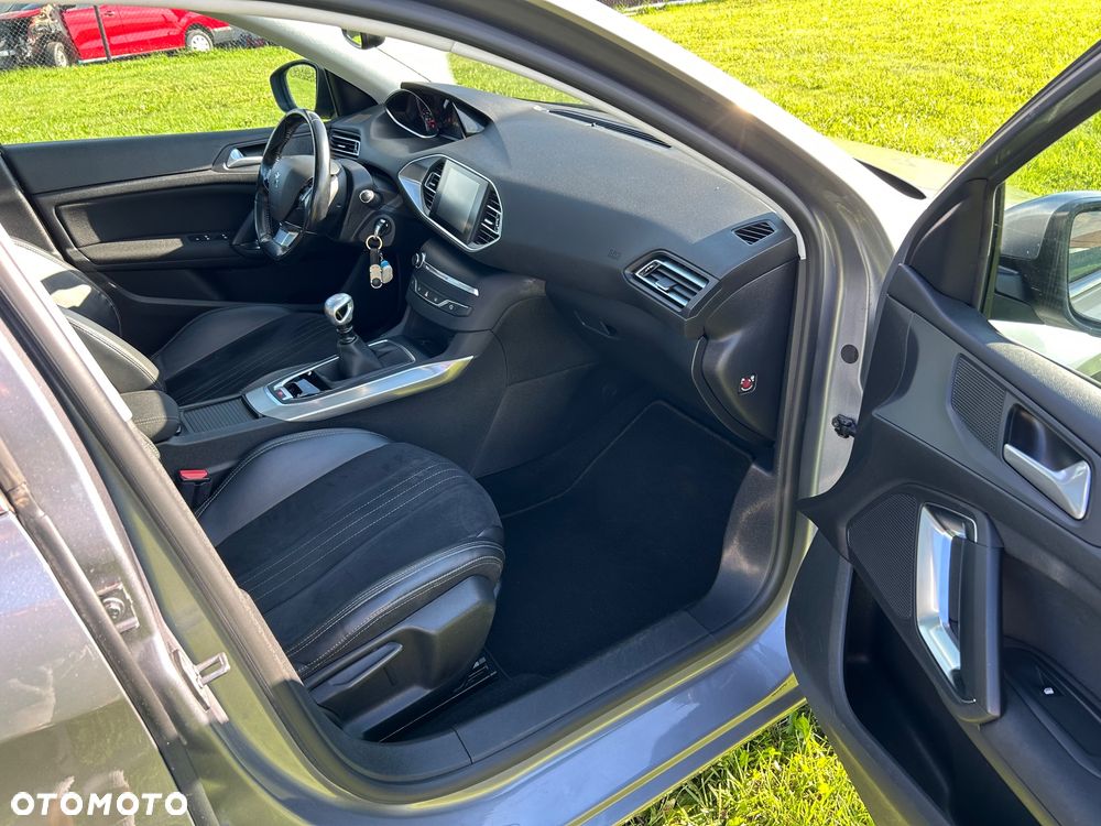 Peugeot 308 1.6 BlueHDi Allure S&S - 21