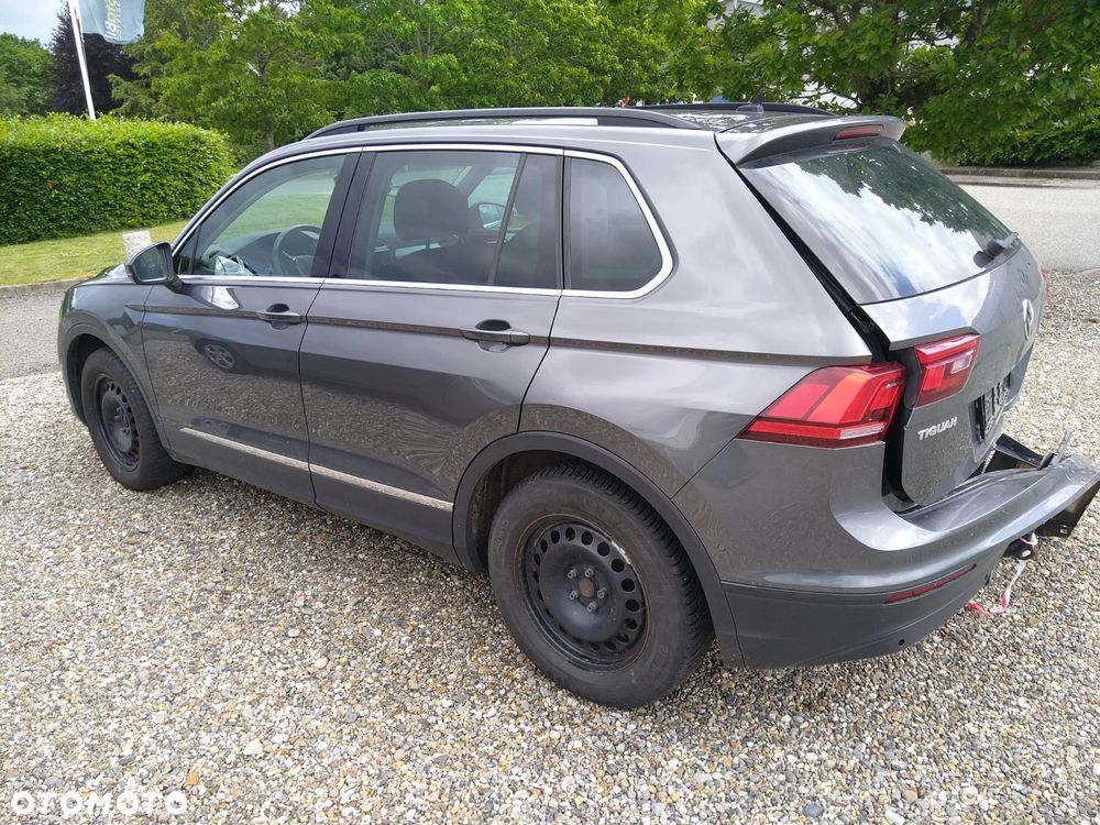 Volkswagen Tiguan - 4