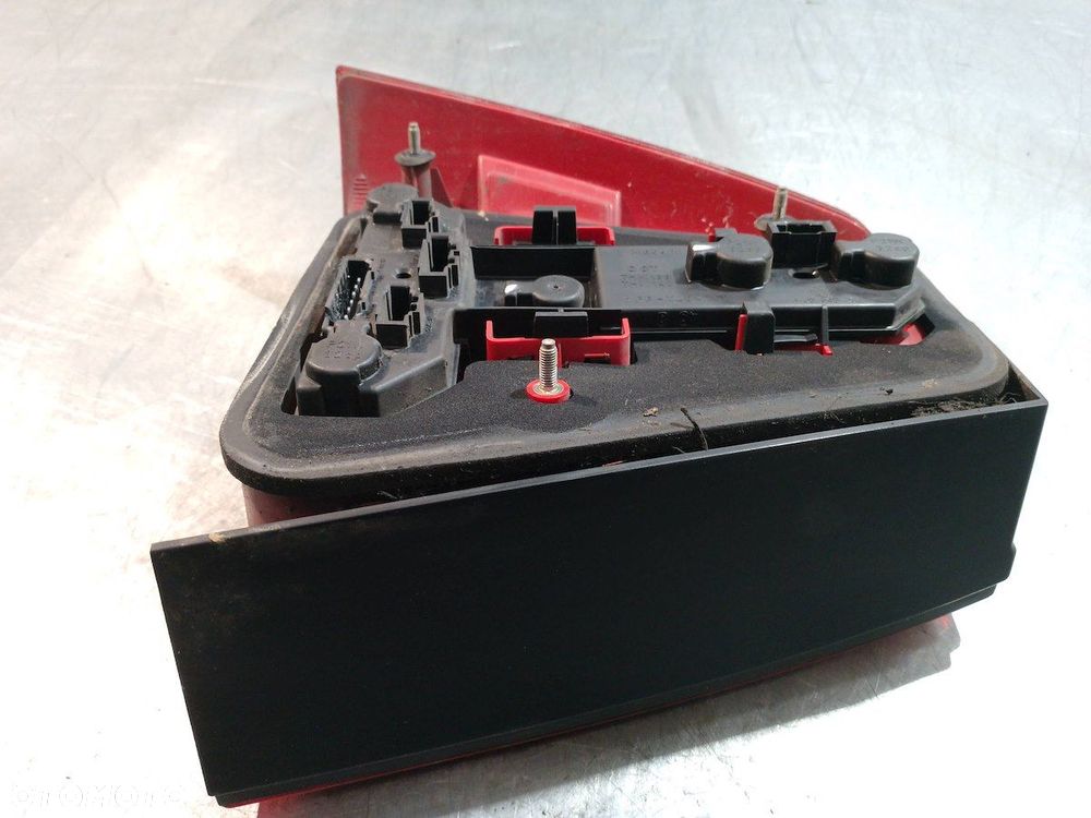 LAMPA TYLNA PRAWA VW BORA 1J5945257 SEDAN - 5