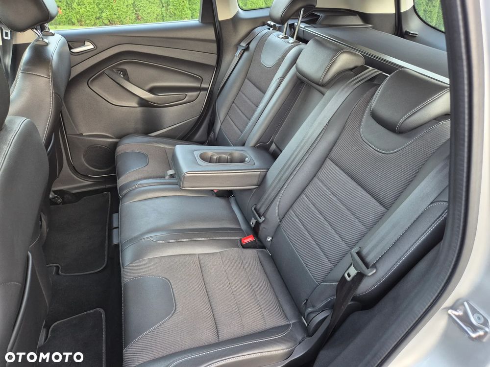 Ford Kuga - 13