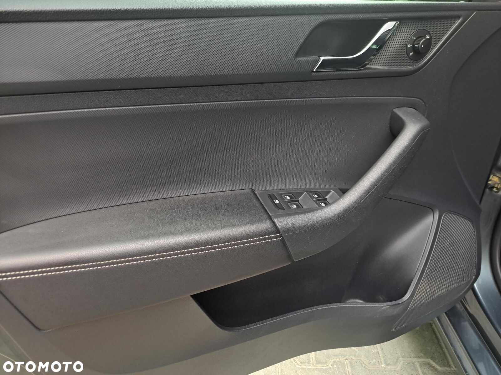 Skoda RAPID 1.2 TSI Ambition - 13