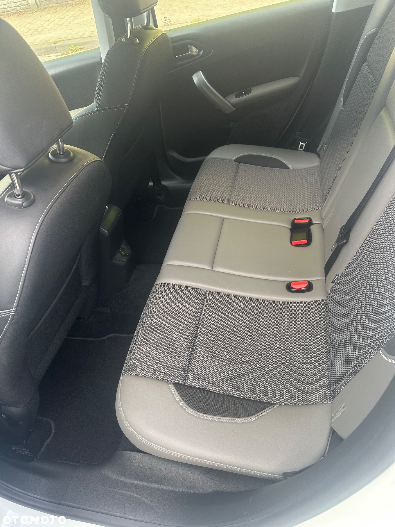 Peugeot 2008 PureTech 82 Allure - 12