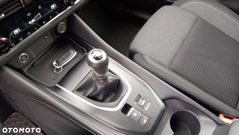Nissan Qashqai 1.3 DIG-T N-Connecta - 11