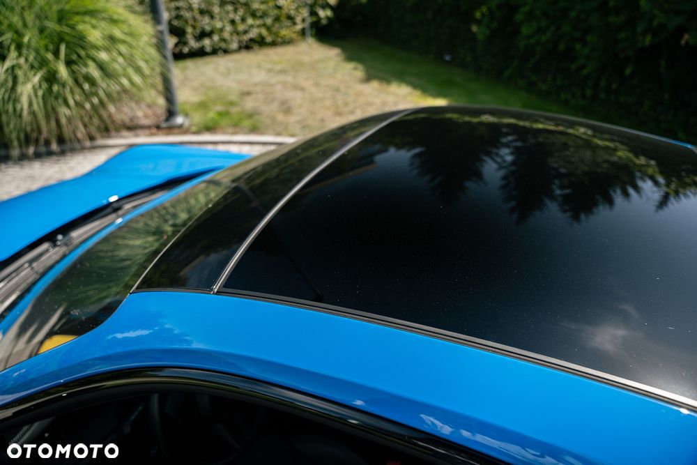 Porsche 911 Carrera 4 GTS - 15