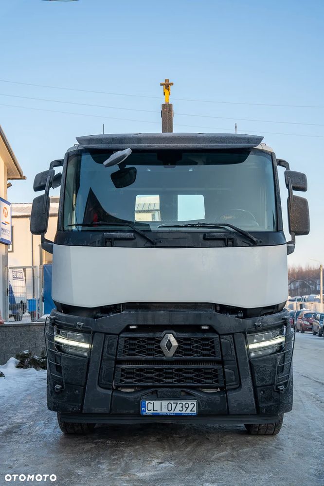 Renault C440 6x2 - 8