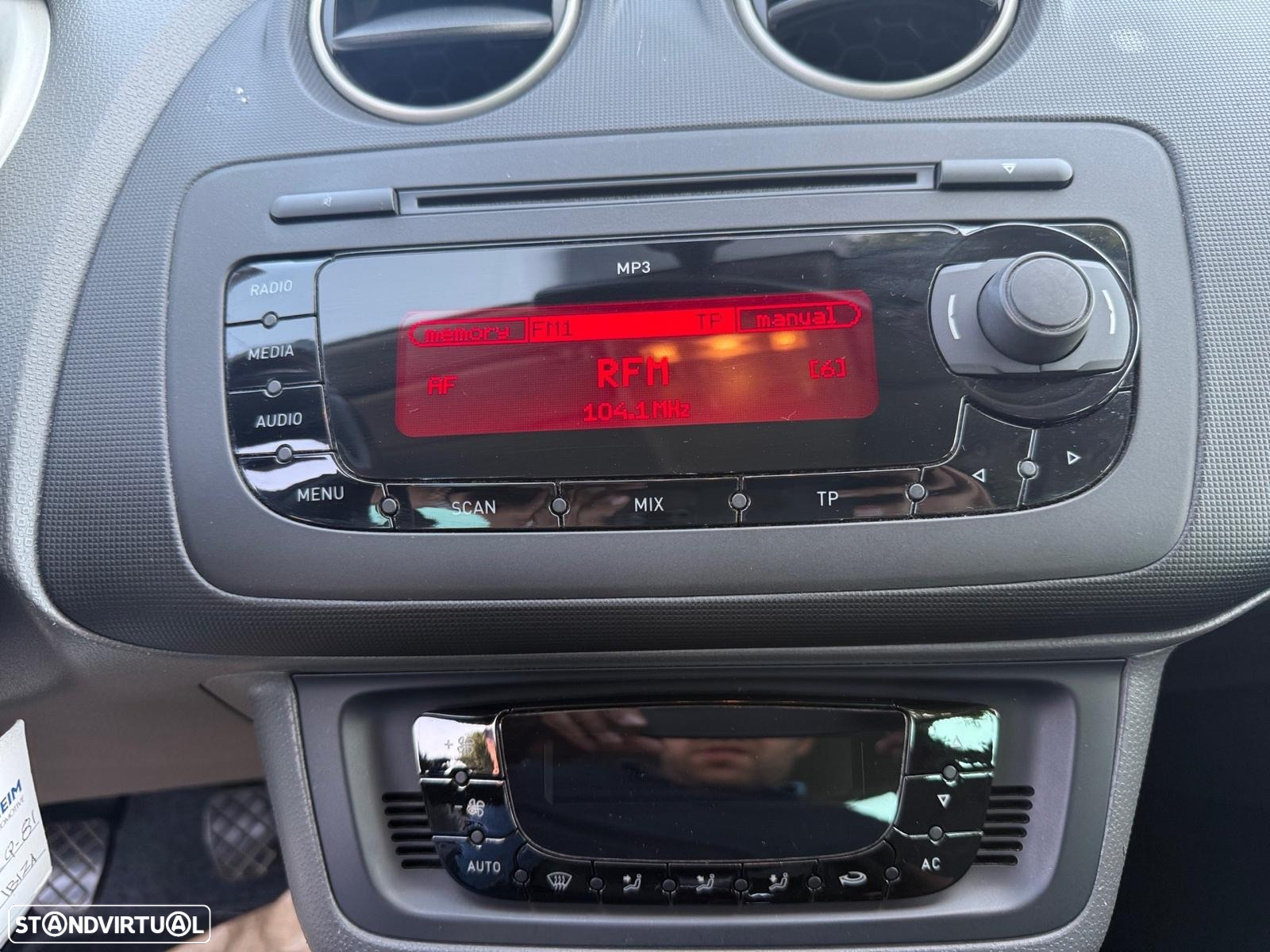 SEAT Ibiza ST 1.6 TDI Copa DPF - 9