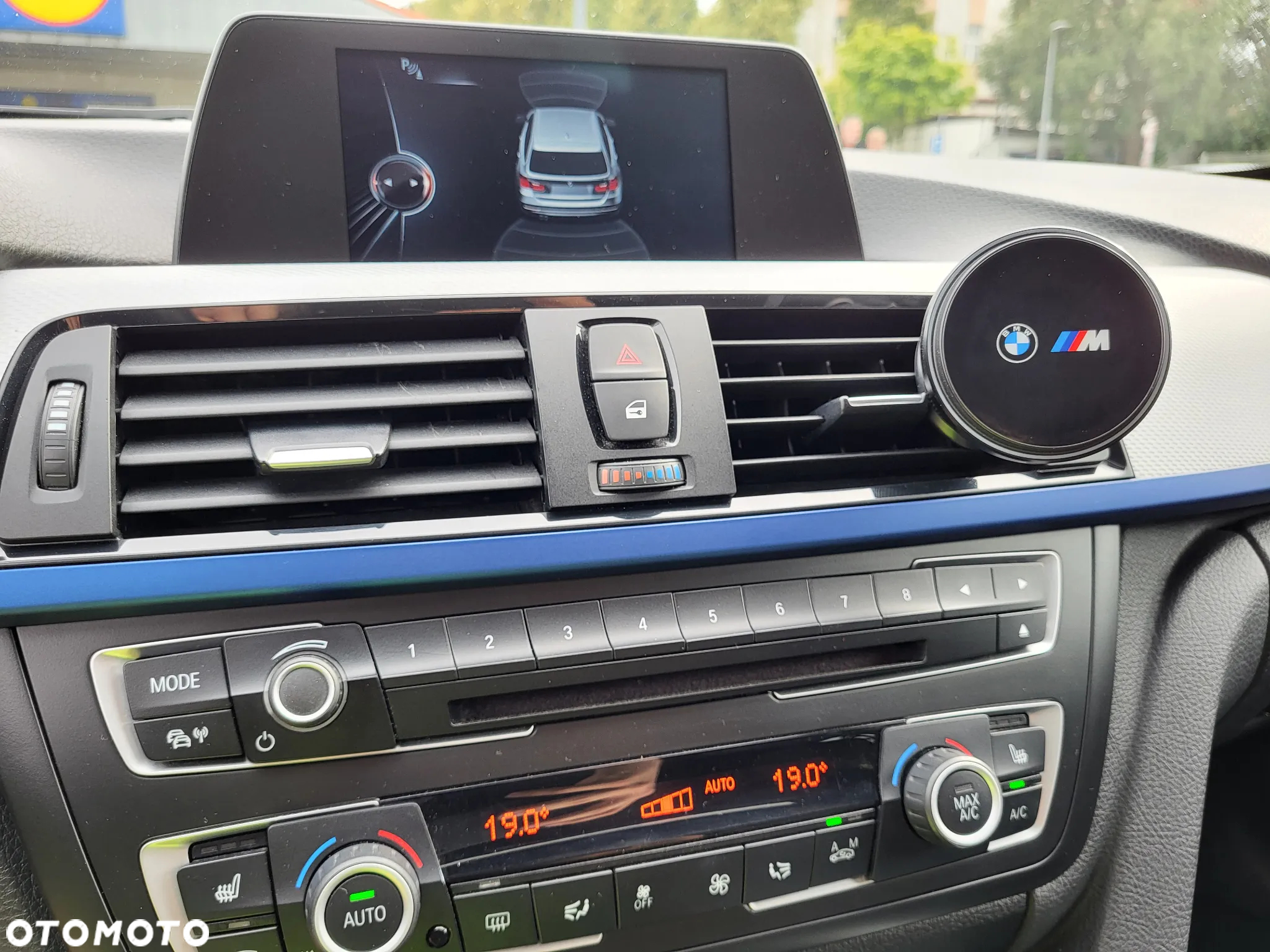 BMW Seria 3 318d M Sport EU6 - 24