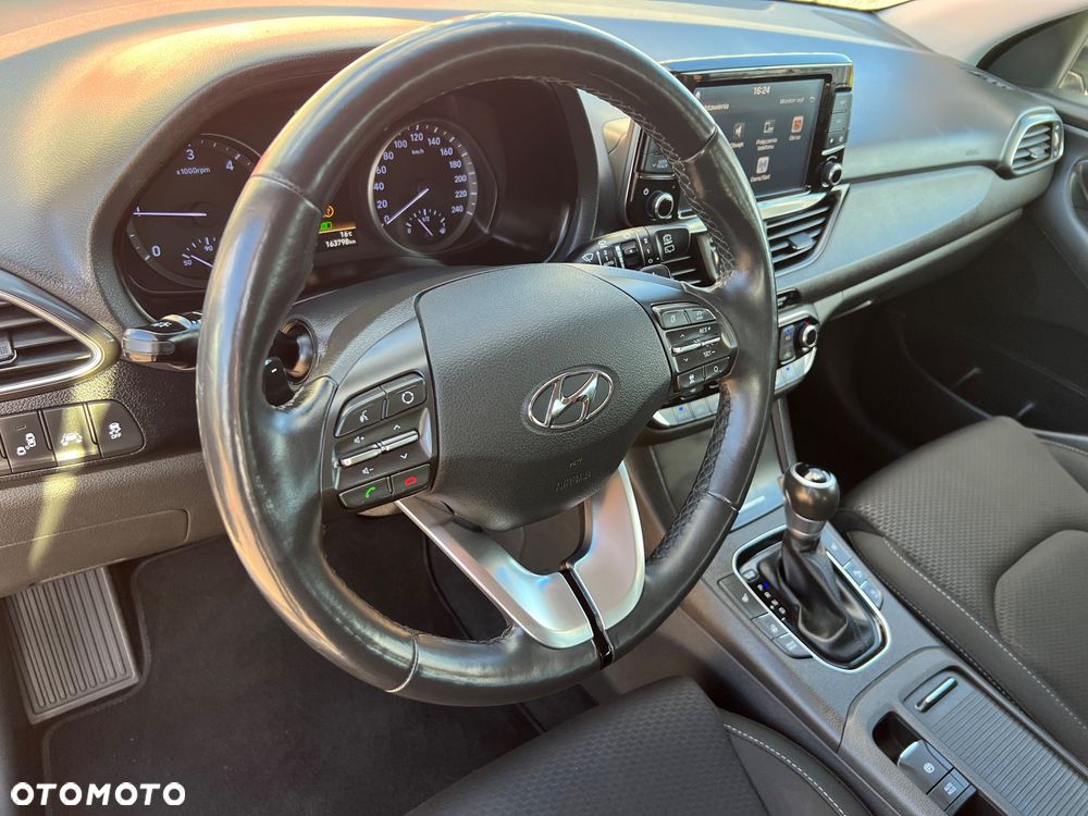 Hyundai i30 1.6 D Premiere Luxury DCT - 25
