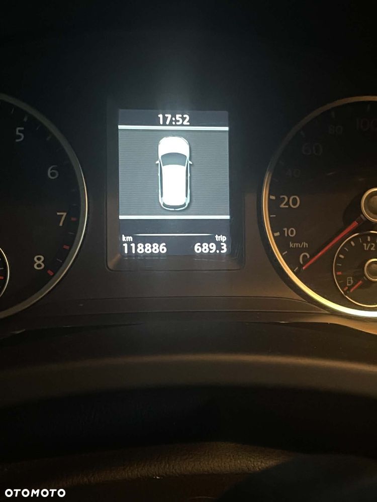 Volkswagen Tiguan - 11