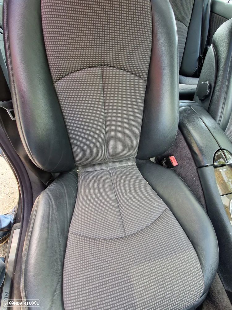 Mercedes-Benz E 220 CDI Auto Avantgarde - 15