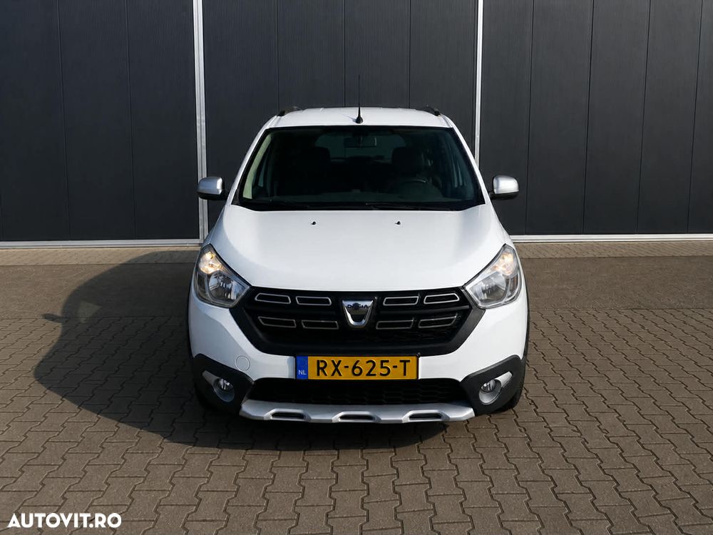 Dacia Lodgy TCe 115 Stepway - 3