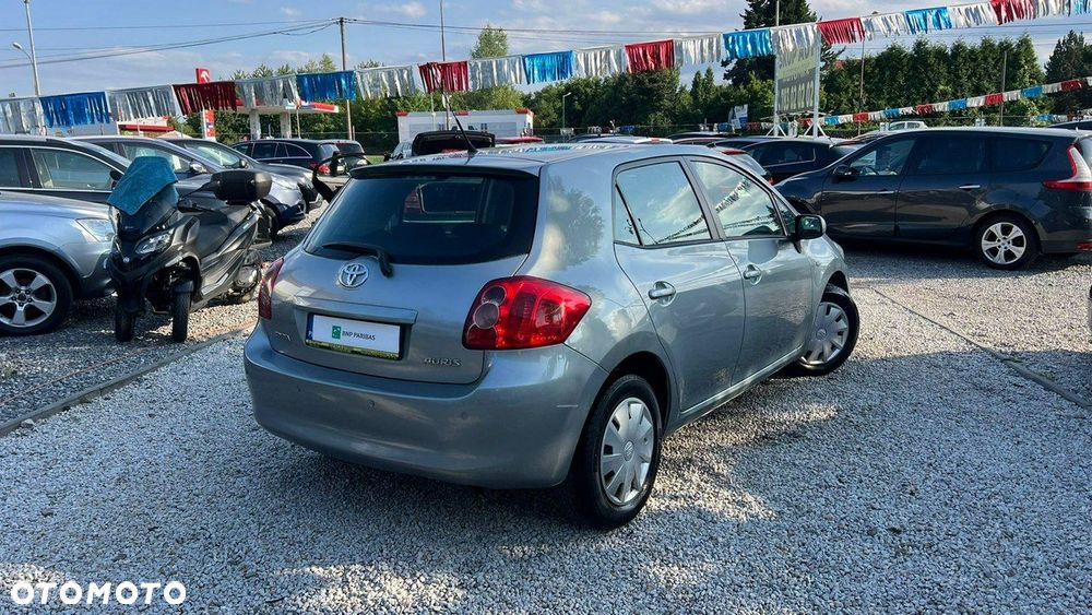 Toyota Auris - 5