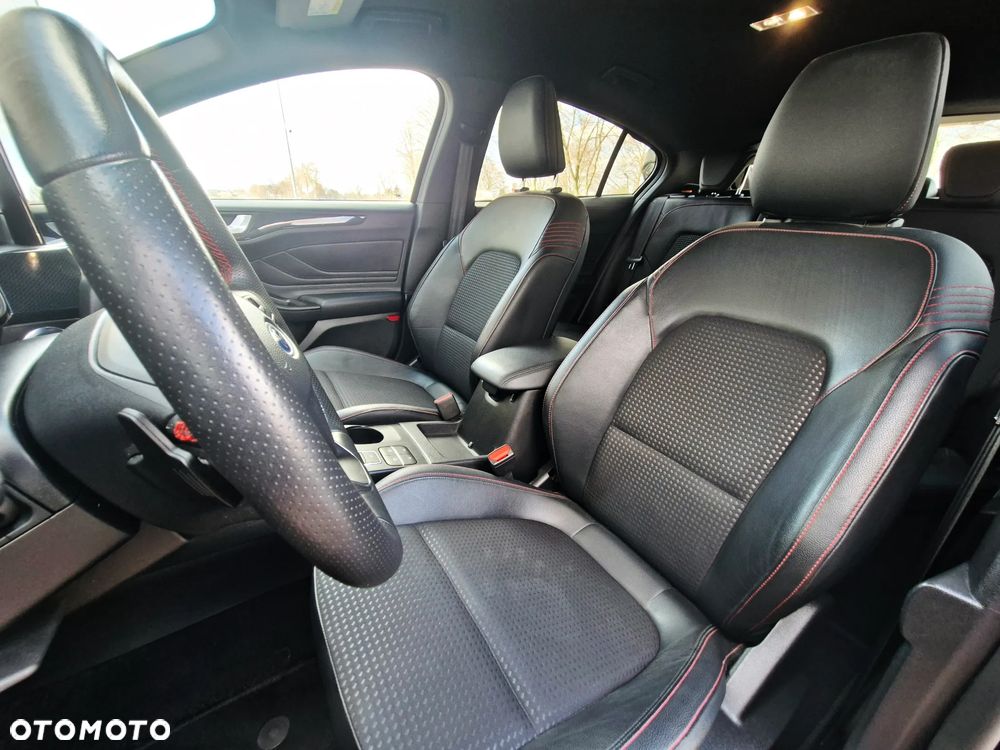 Ford Focus 1.5 EcoBoost ST-Line - 26