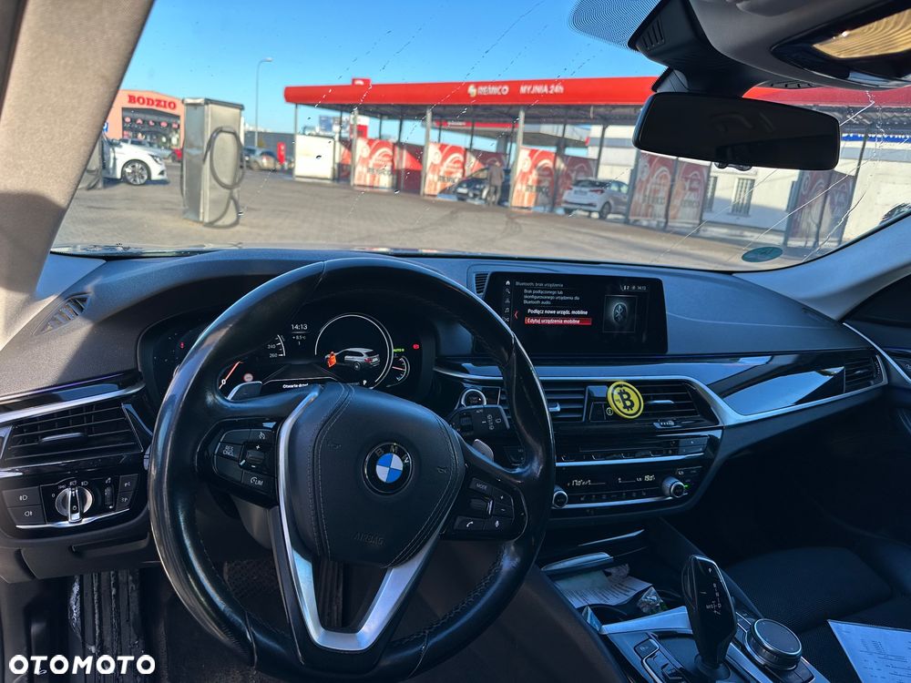 BMW Seria 5 520d Sport Line - 9