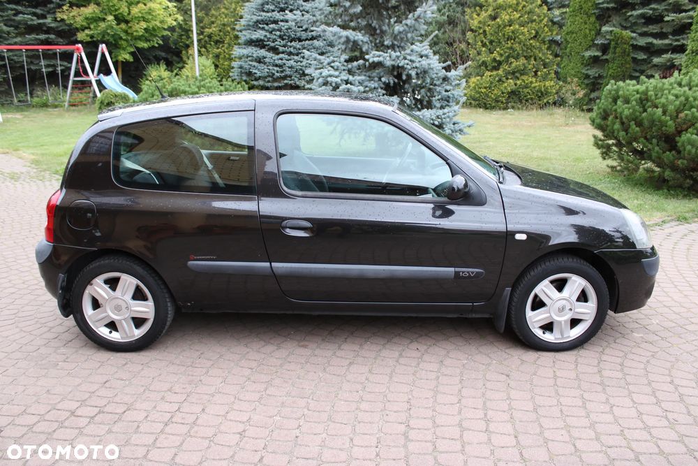 Renault Clio - 8