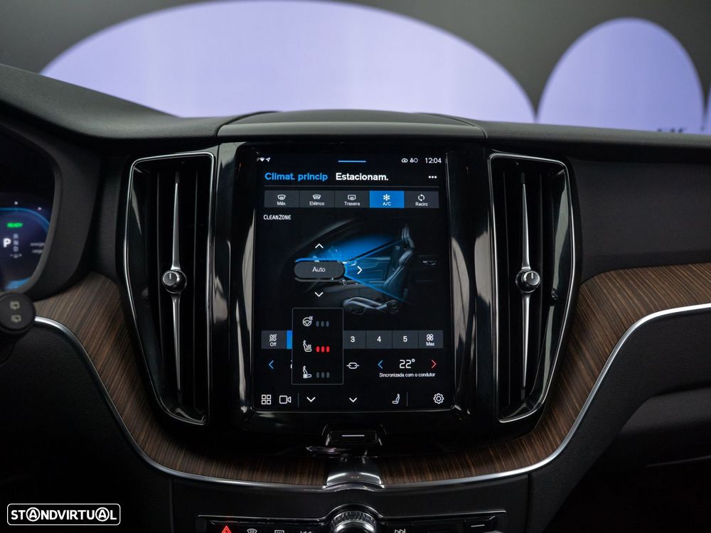 Volvo XC 60 2.0 T6 PHEV Plus Dark - 38