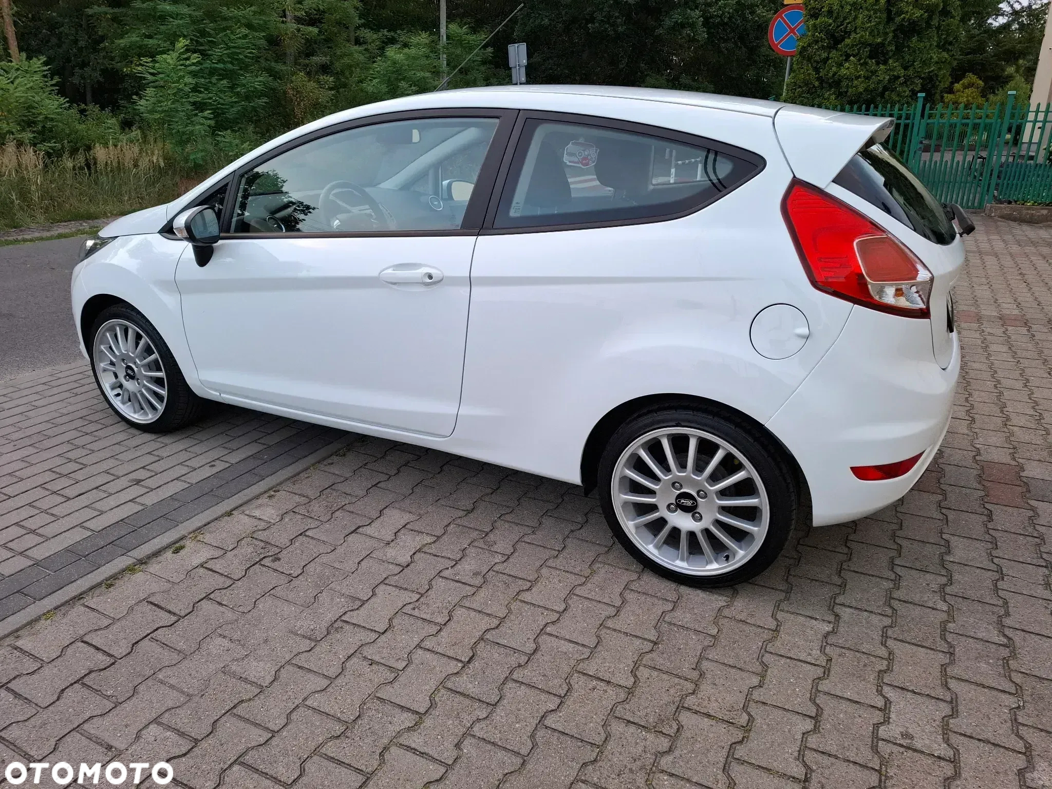 Ford Fiesta - 2