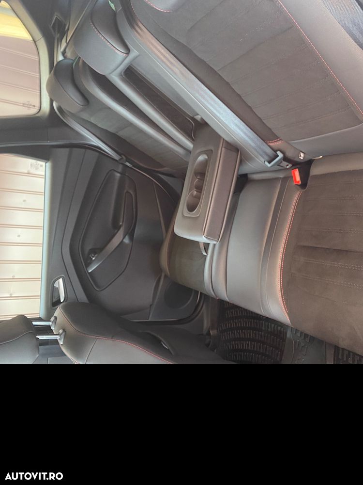 Ford Kuga 2.0 TDCi 4WD Powershift ST-Line - 17