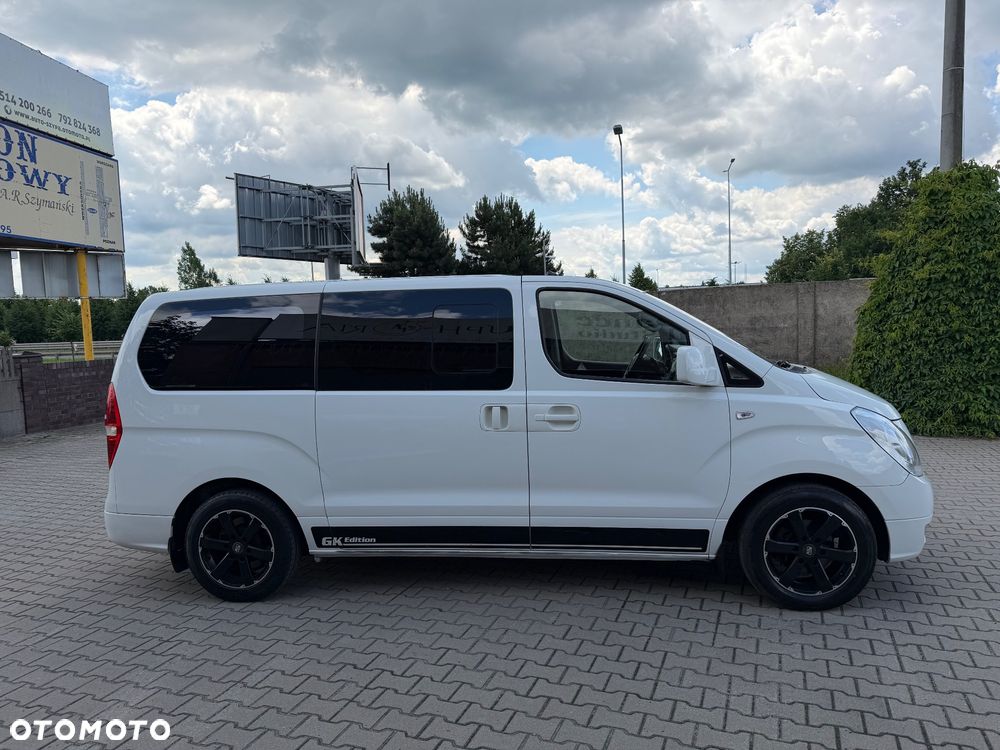 Hyundai H-1 Cargo teilverglast HK - 8