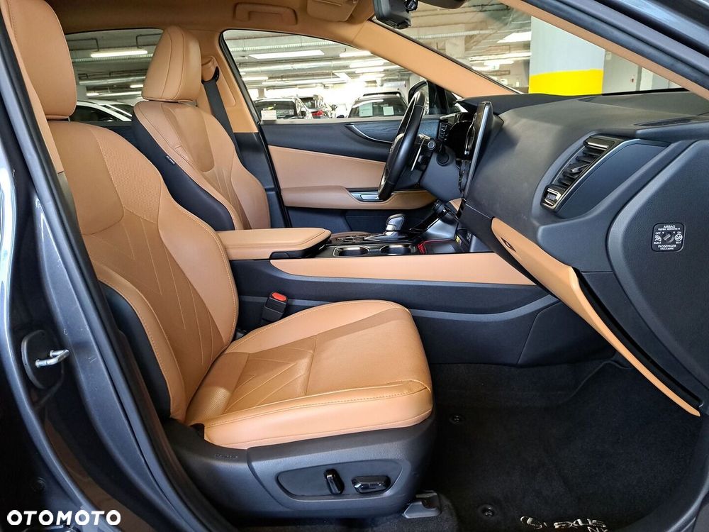 Lexus NX 350h Omotenashi AWD - 16