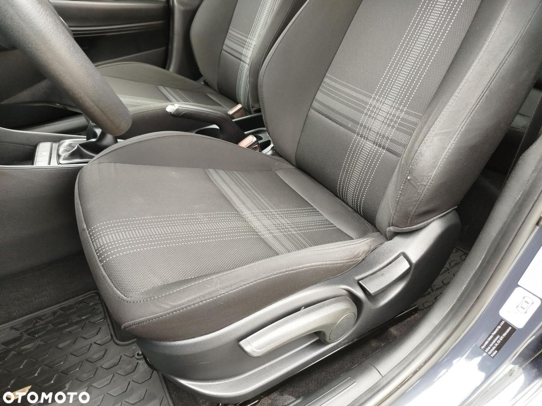 Hyundai i20 1.2 Pure - 12